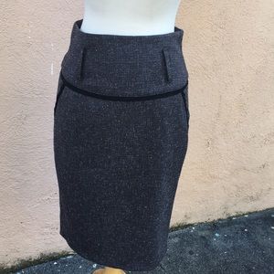 Pencil skirt tweed look